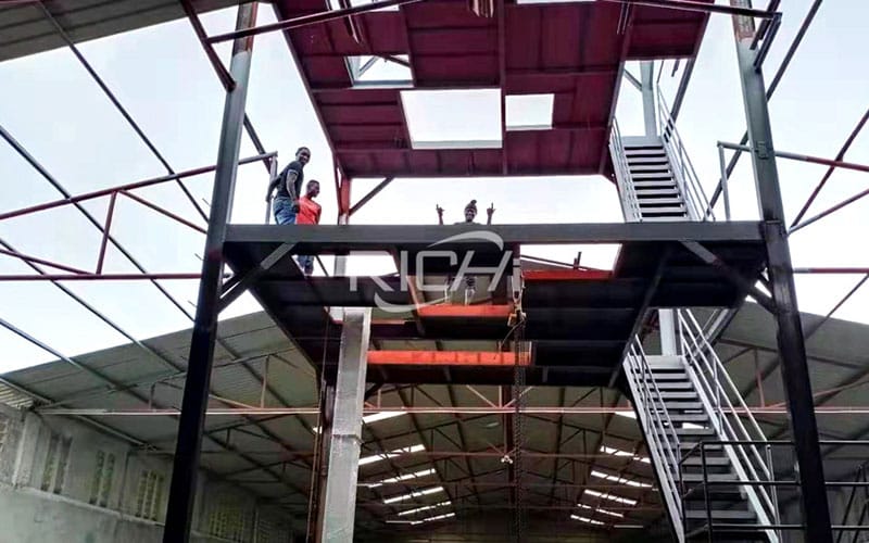 La línea 10T/H de alimento para animales en harina y pellets en Mauitania