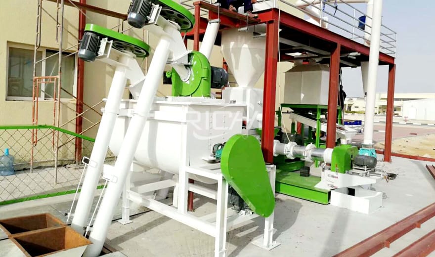 La línea de pellets de alimentación de aves y camellos de 1-1.2 T/H en Qatar