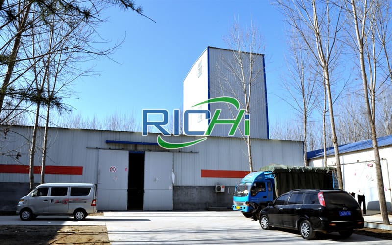 Dos juegos de líneas de pellets de alimentación de 3-5T/H en Argelia