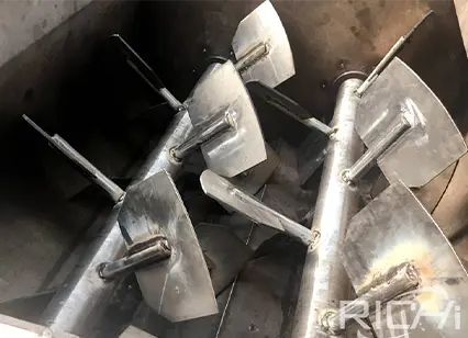 Paleta mezcladora de alimento para animales