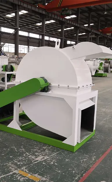 máquina para hacer aserrín