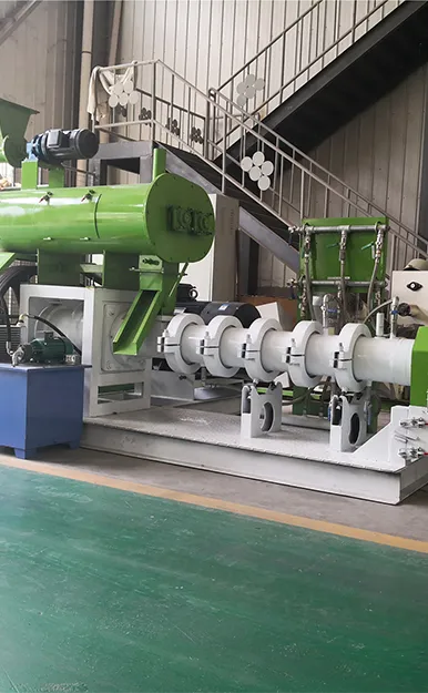 Extrusora de alimento para peces de tipo húmedo